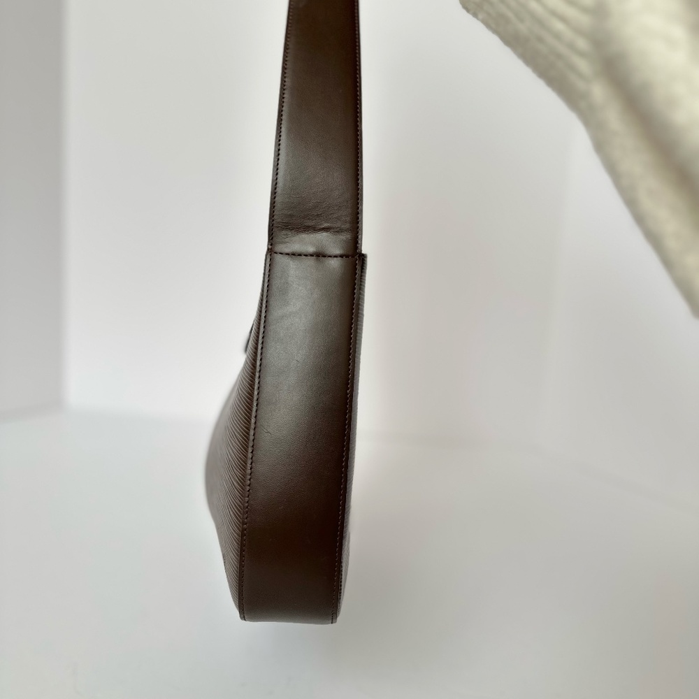 Louis Vuitton Moka Epi Leather Reverie Vintage Shoulder Bag - Picture 4 of 13
